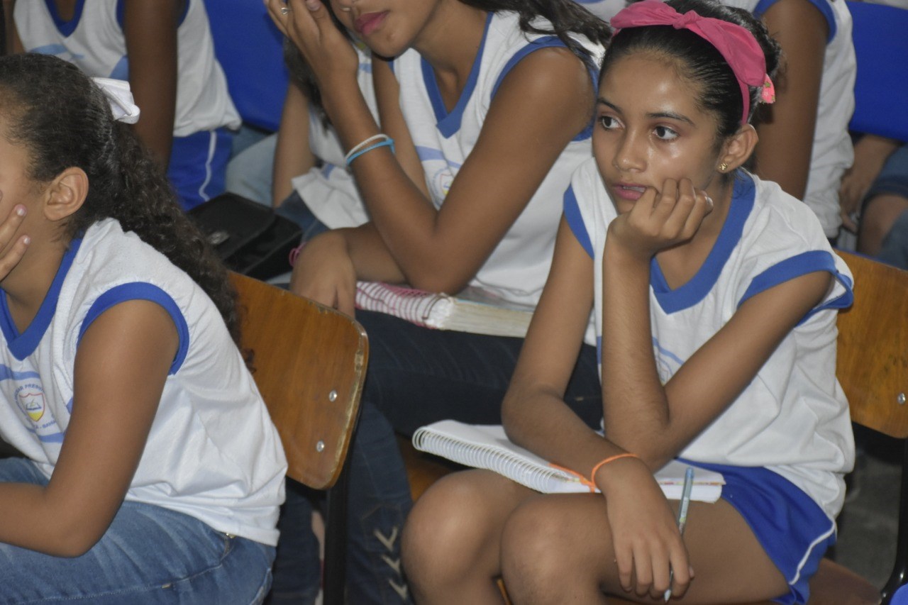 Camacã: Projeto “Encontro com Escritor” recebe alunos do GE Presidente Médici
